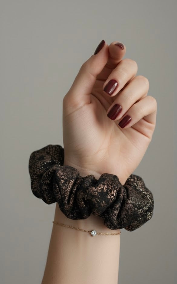 Chouchou Nocturne – Brocard Noir & Bronze